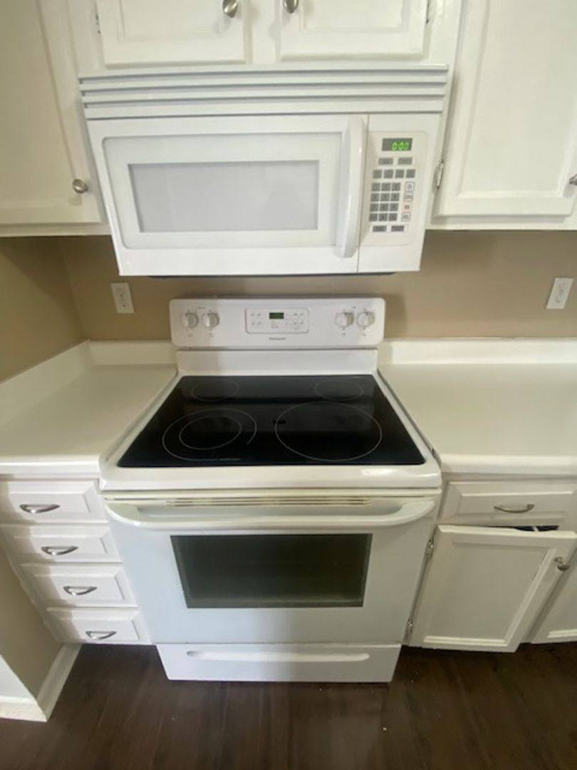 Townhouse for rent at 6227 Crest Green Rd, Birmingham, AL 35212