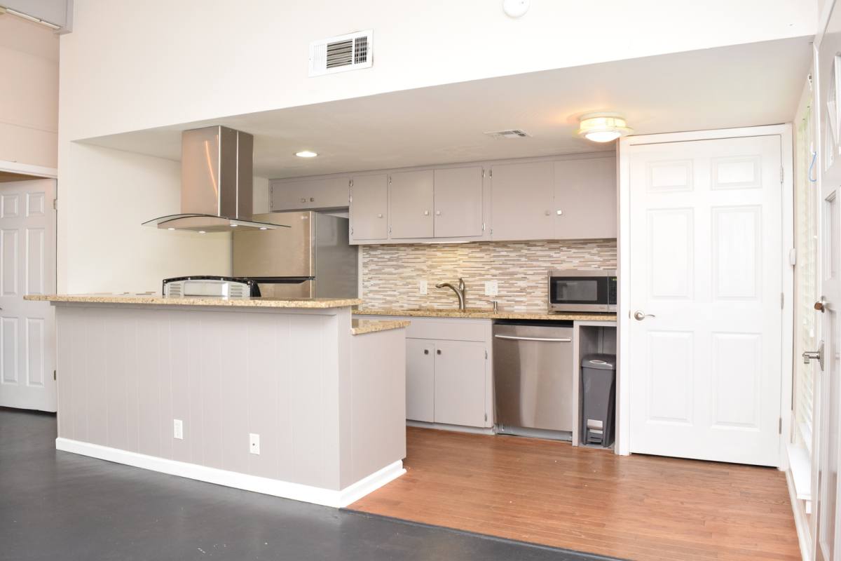 Condo for rent at 5601 Woodrow Ave, Austin, TX 78756