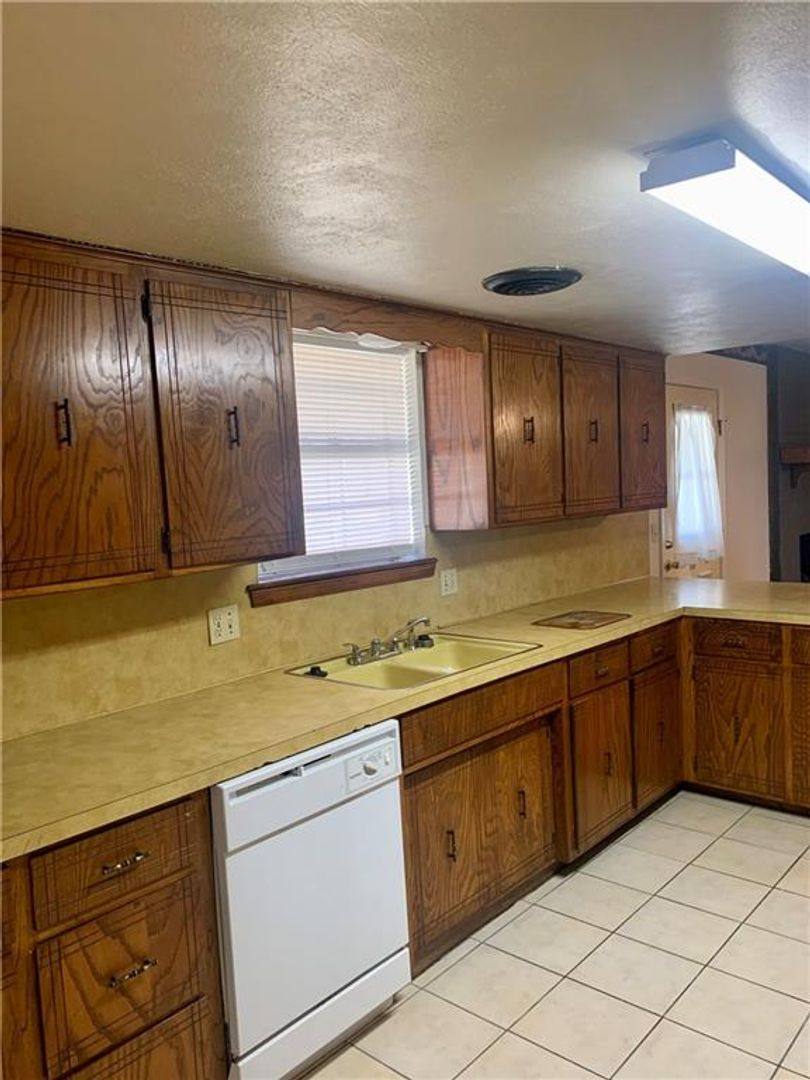 House for rent at 2607 Lee St, Springdale, AR 72762