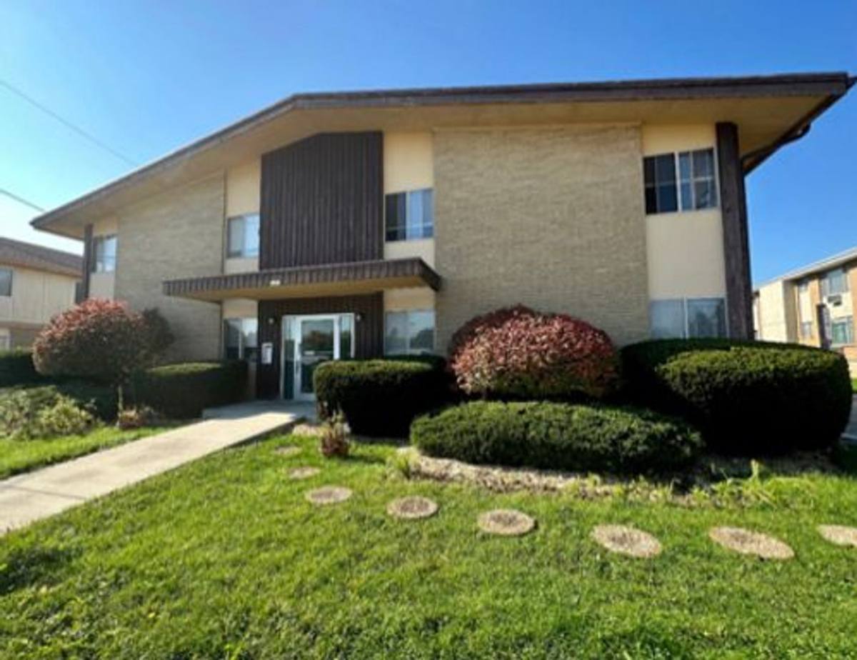 Apartment for rent at 1216 Memorial Dr, South Milwaukee, WI 53172