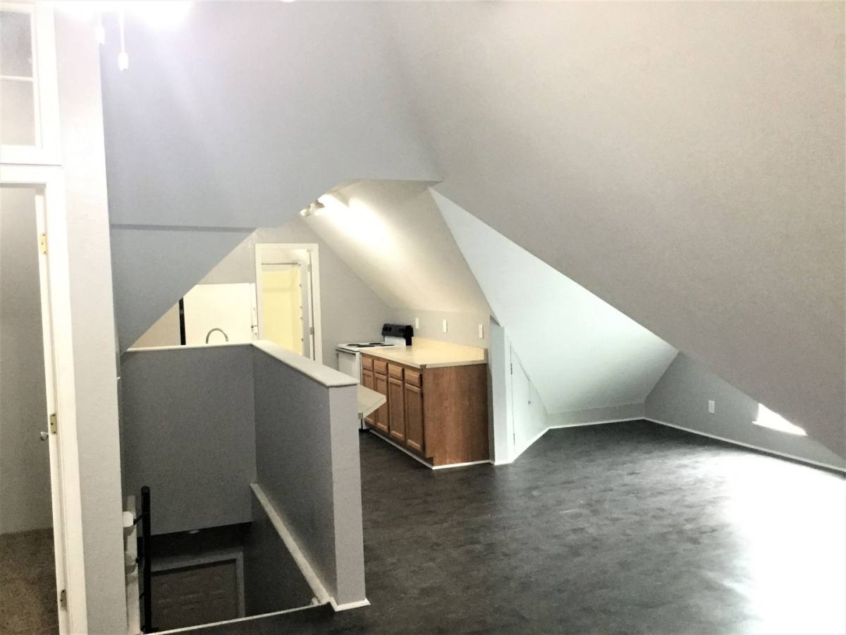 Apartment for rent at 634 S 6th, Terre Haute, IN 47807