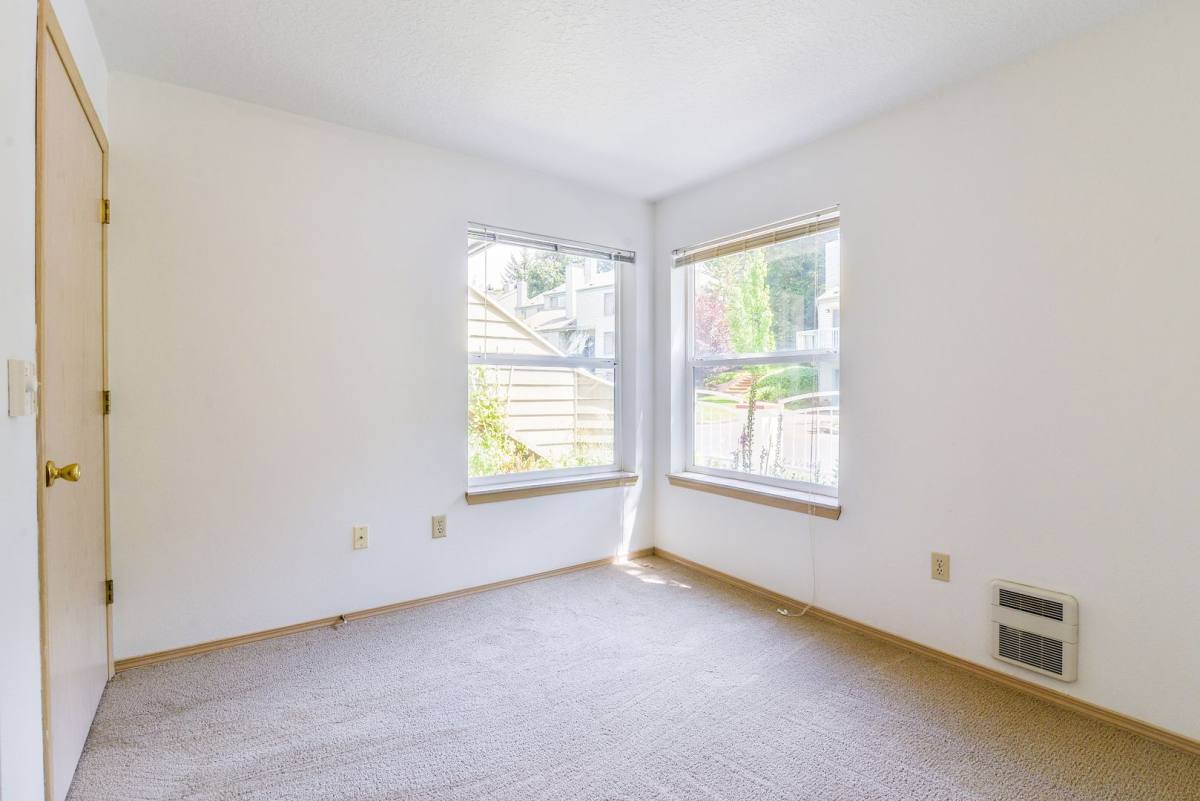 Townhouse for rent at 3758 Mica View Court SE, Salem, OR 97302
