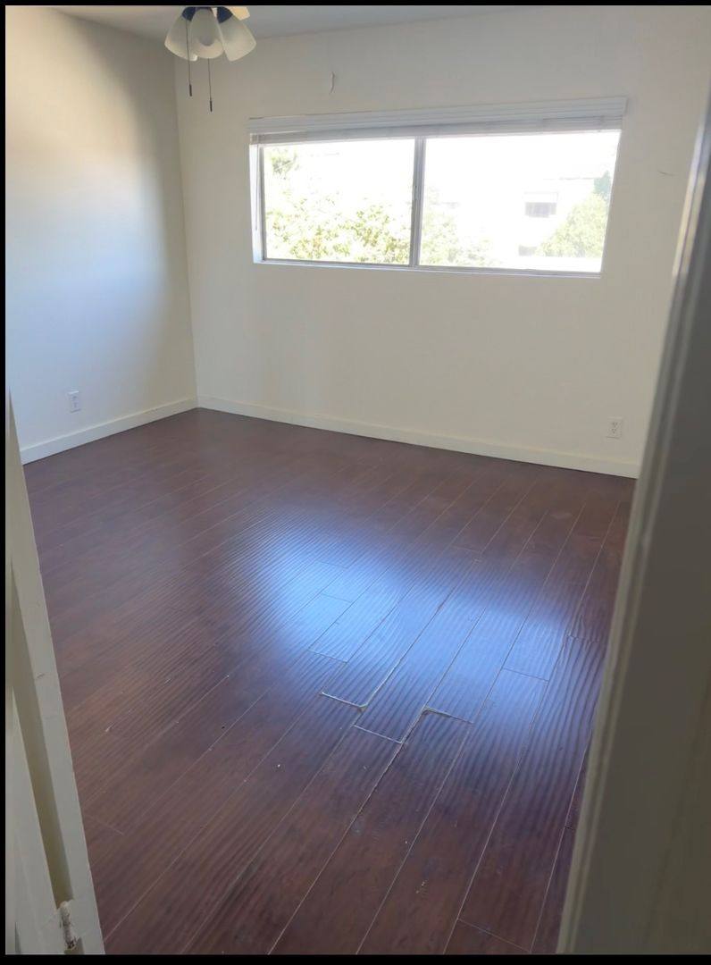 Apartment for rent at 712 E Windsor Rd, Glendale, CA 91205