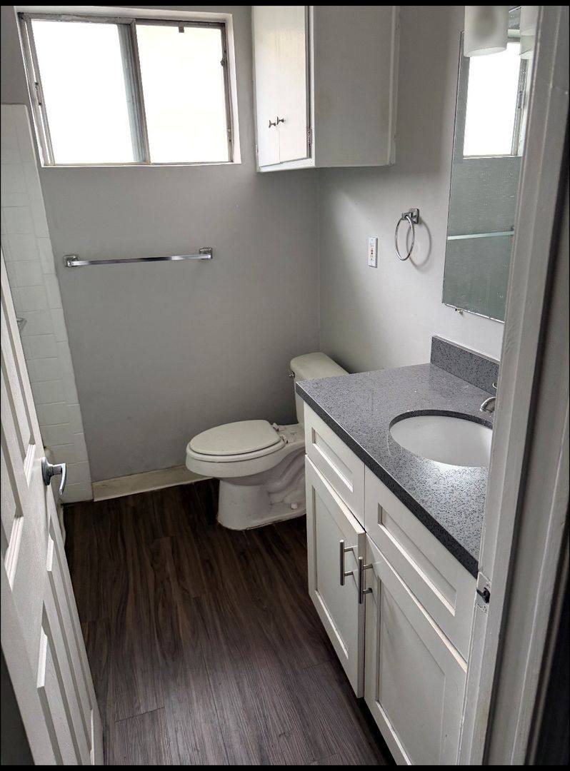 Apartment for rent at 712 E Windsor Rd, Glendale, CA 91205