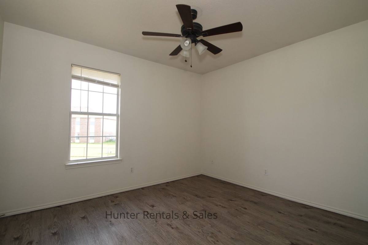 Townhouse for rent at 1710-D Spring Rose Circle, Killeen, TX 76543