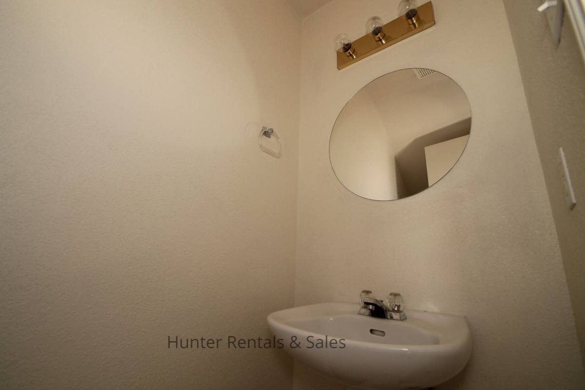 Townhouse for rent at 1710-D Spring Rose Circle, Killeen, TX 76543