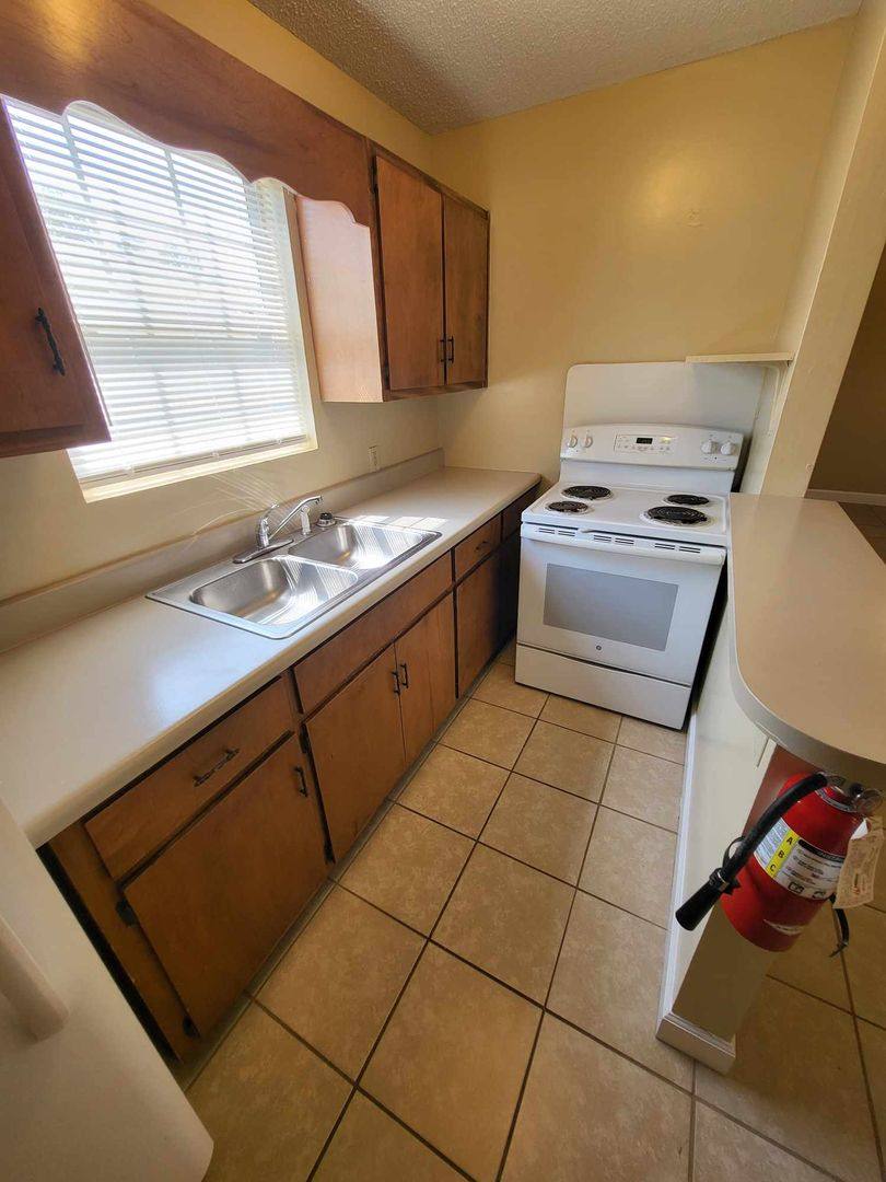 Apartment for rent at 604 E Madison St, Troy, AL 36081