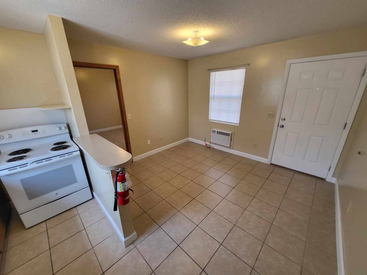 Apartment for rent at 604 E Madison St, Troy, AL 36081