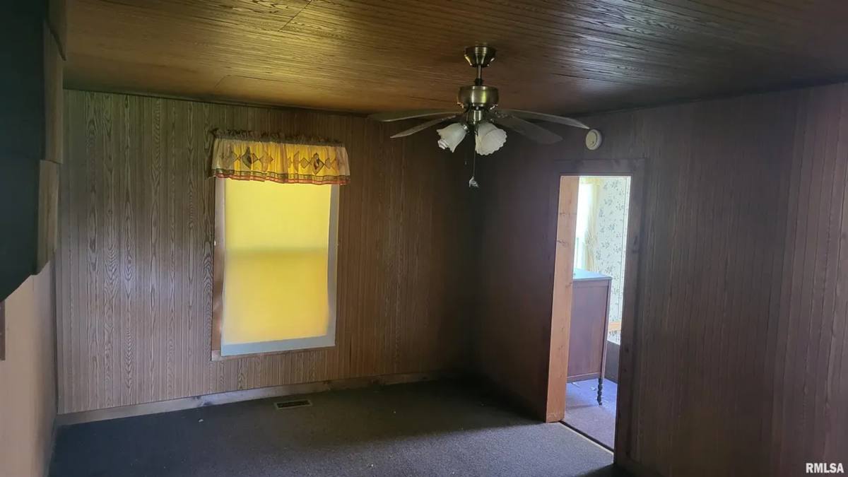 House for rent at 272 S Shannon Ave, Richview, IL 62877