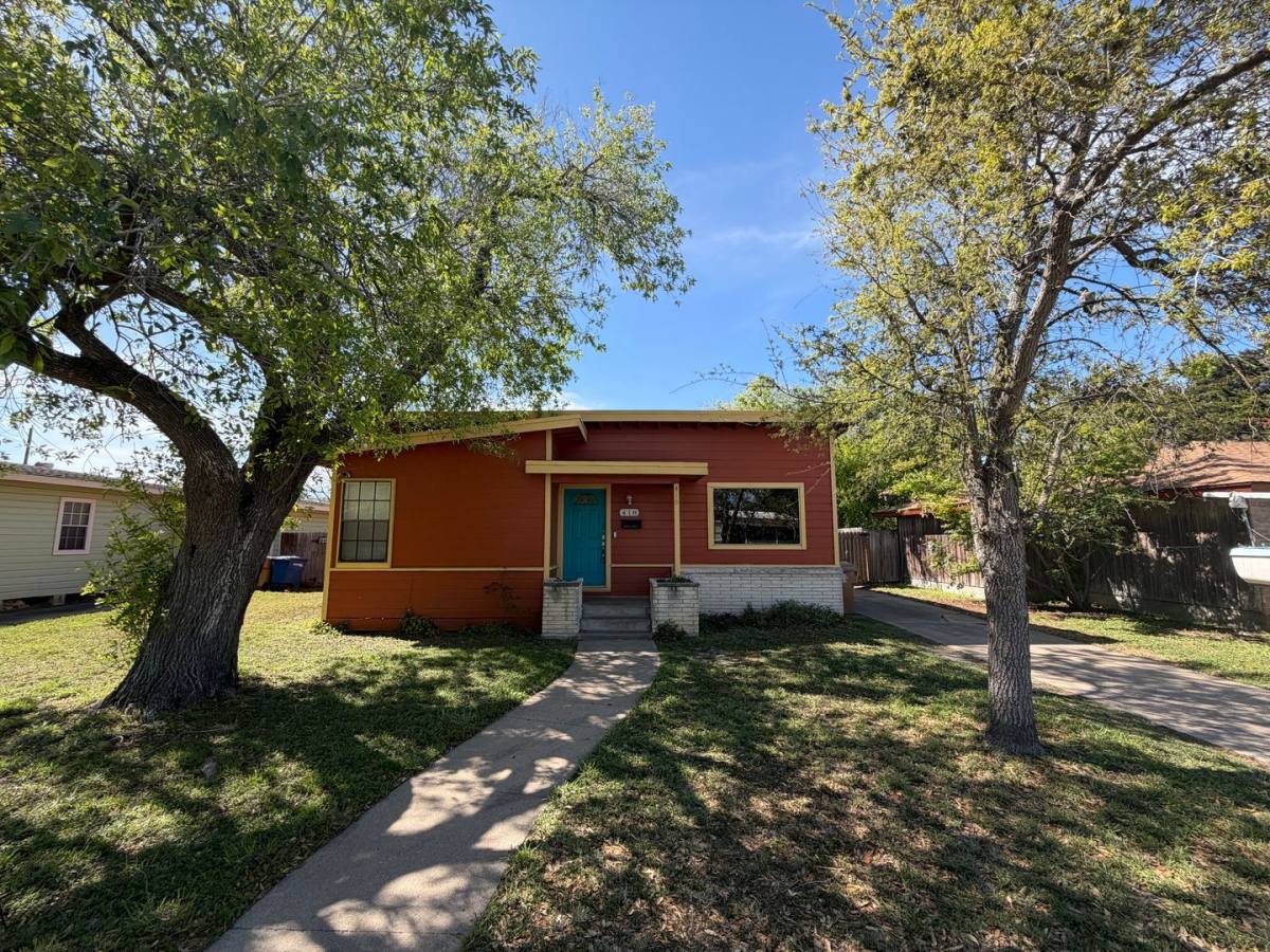 House for rent at 418 Waverly Dr, Corpus Christi, TX 78412