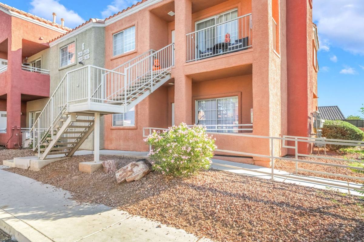 Condo for rent at 4730 Ecraig Rd, Las Vegas, NV 89115