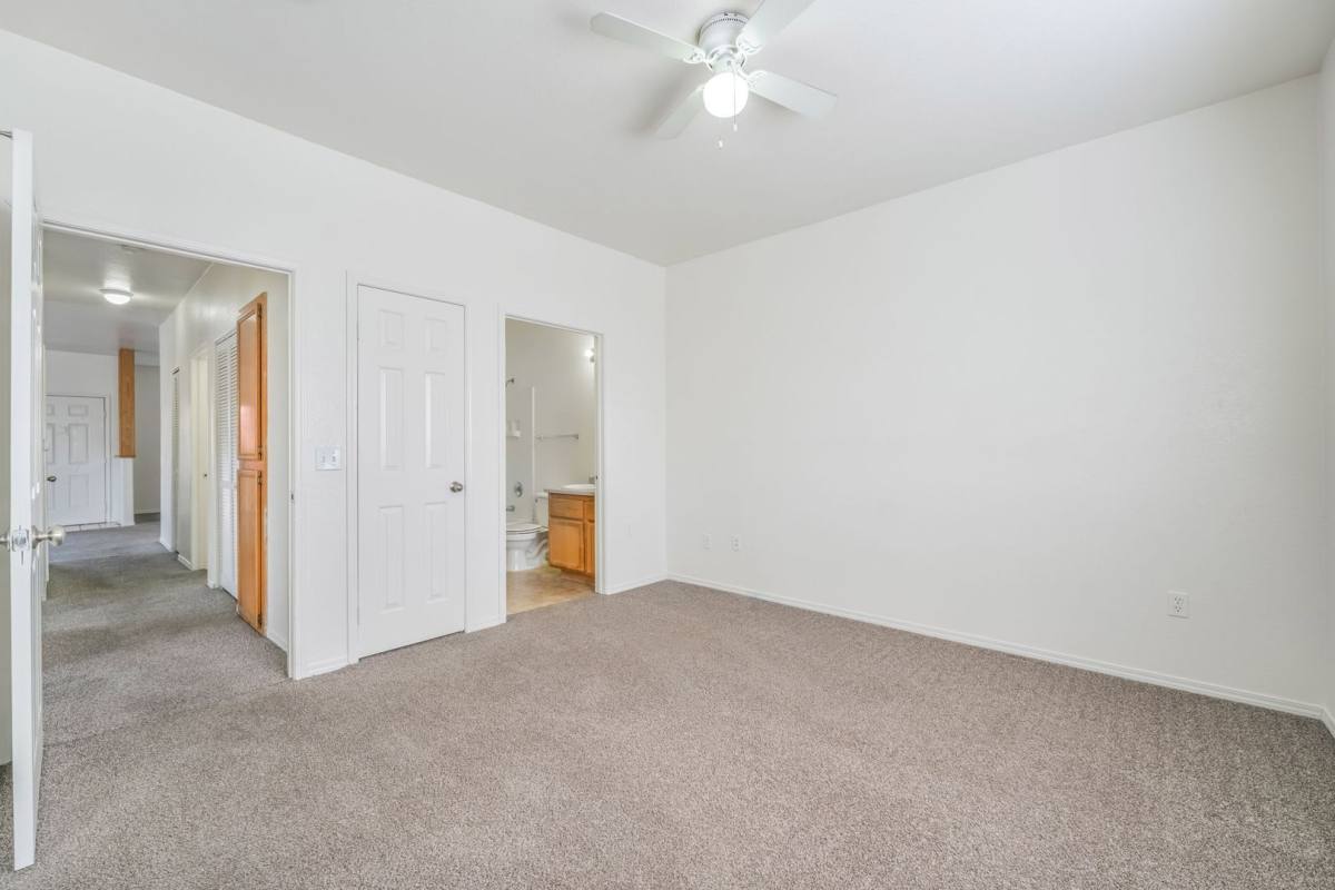 Condo for rent at 4730 Ecraig Rd, Las Vegas, NV 89115