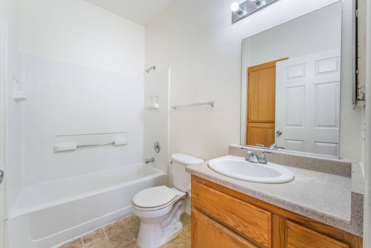 Condo for rent at 4730 Ecraig Rd, Las Vegas, NV 89115