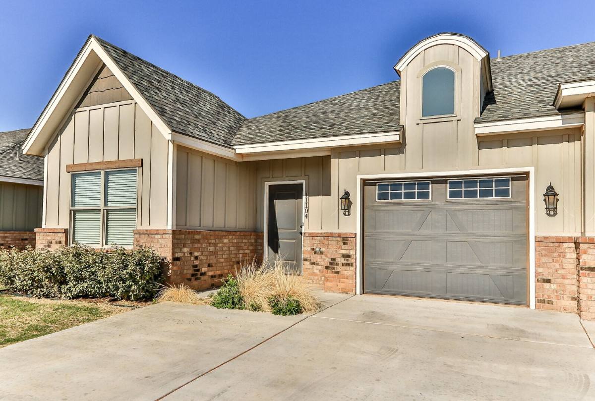 Townhouse for rent at 2501 111th St #A, Lubbock, TX 79423