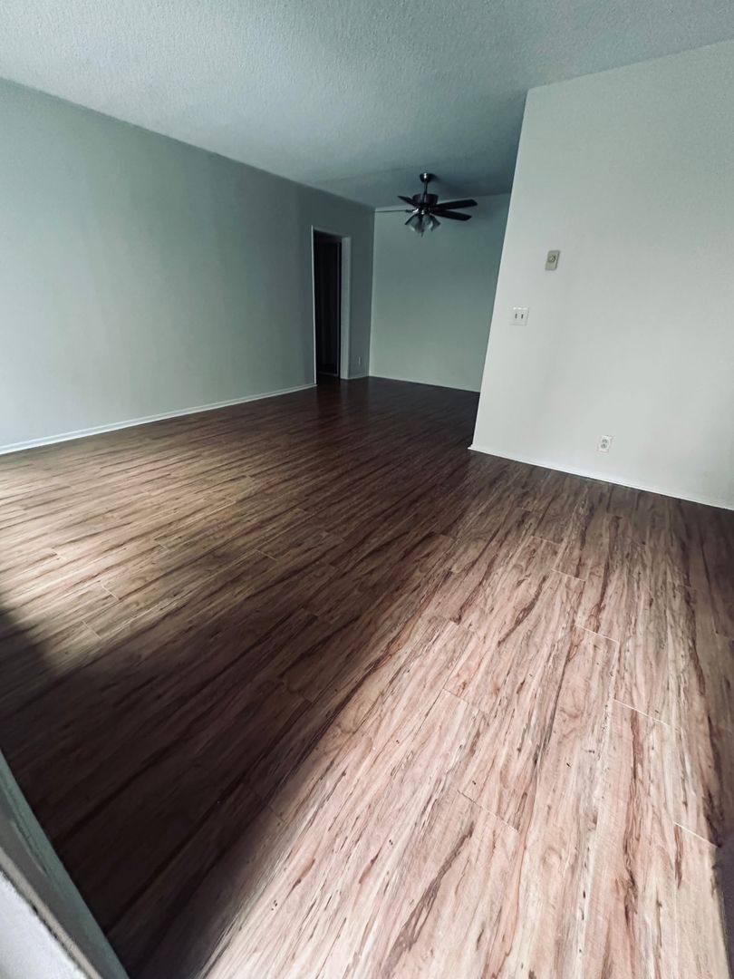 Apartment for rent at 919 N Alfred St, West Hollywood, CA 90069