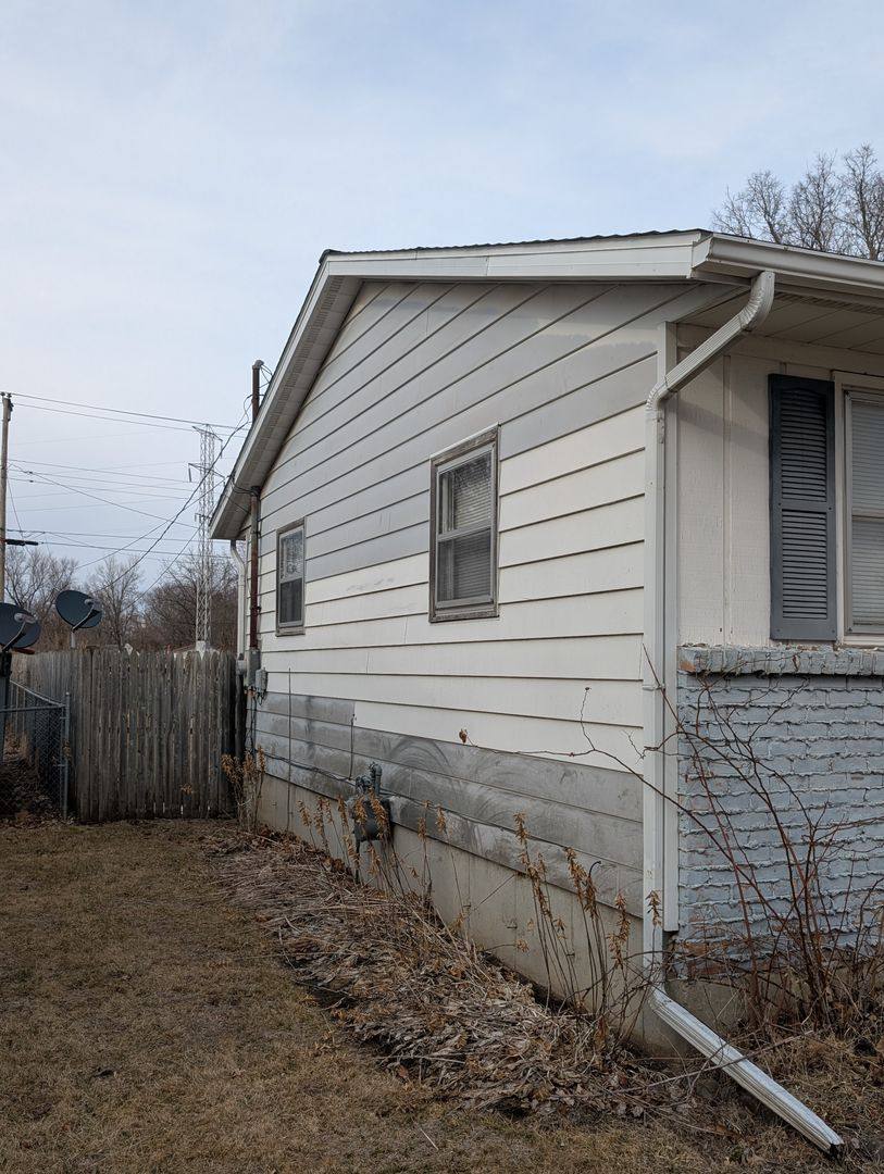 House for rent at 511 E 8th St, Rock Falls, IL 61071