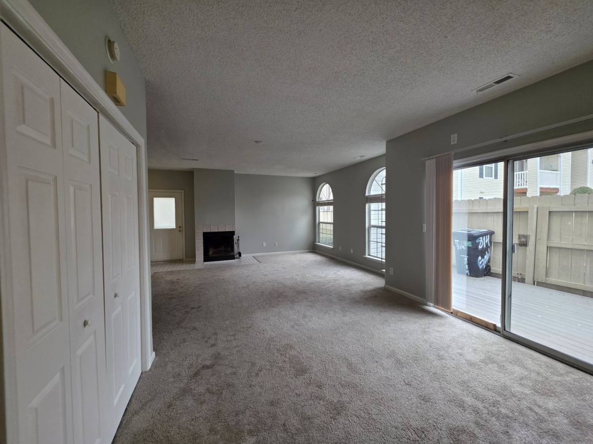 Townhouse for rent at 814 Gable Way, Virginia Beach, VA 23455