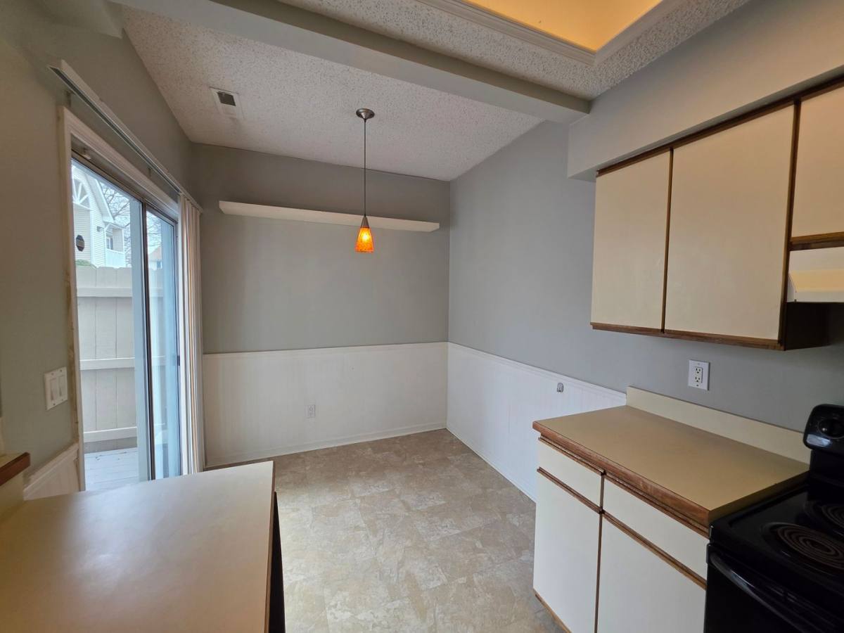 Townhouse for rent at 814 Gable Way, Virginia Beach, VA 23455