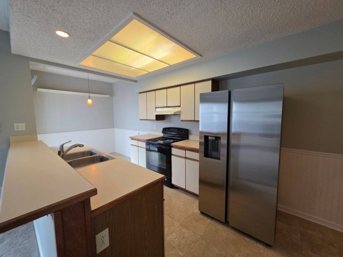 Townhouse for rent at 814 Gable Way, Virginia Beach, VA 23455