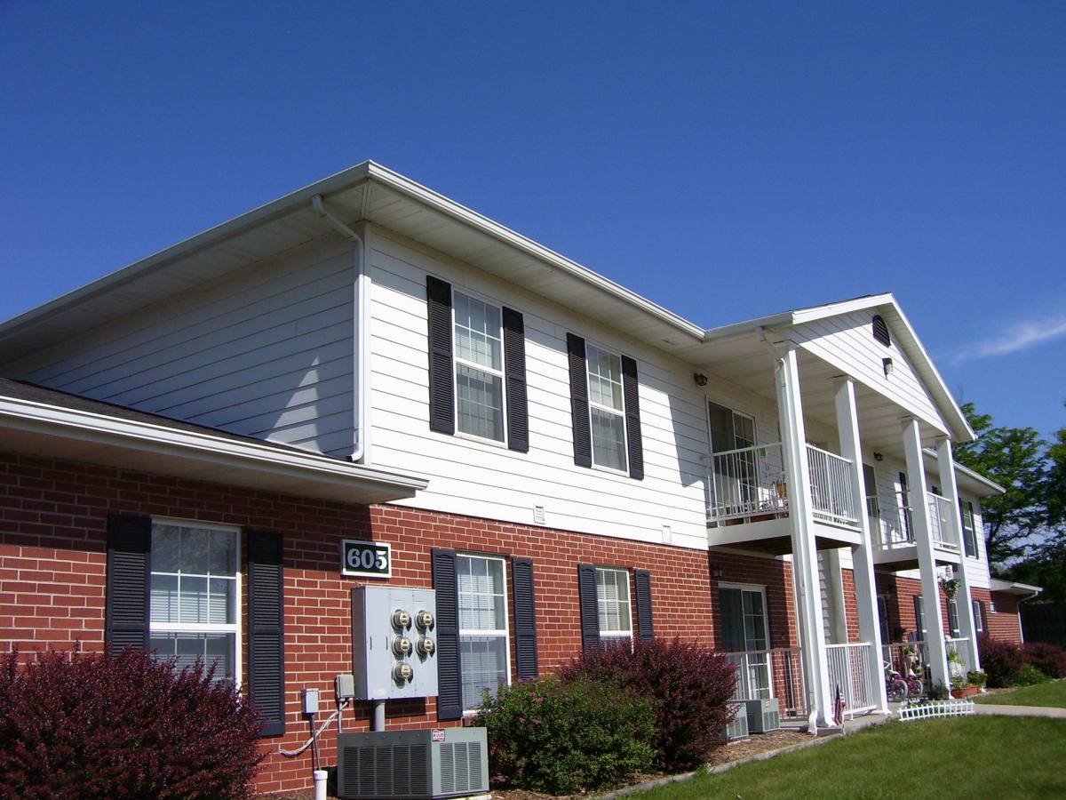 Apartment for rent at 605 Cameron Villa Dr, Cameron, MO 64429