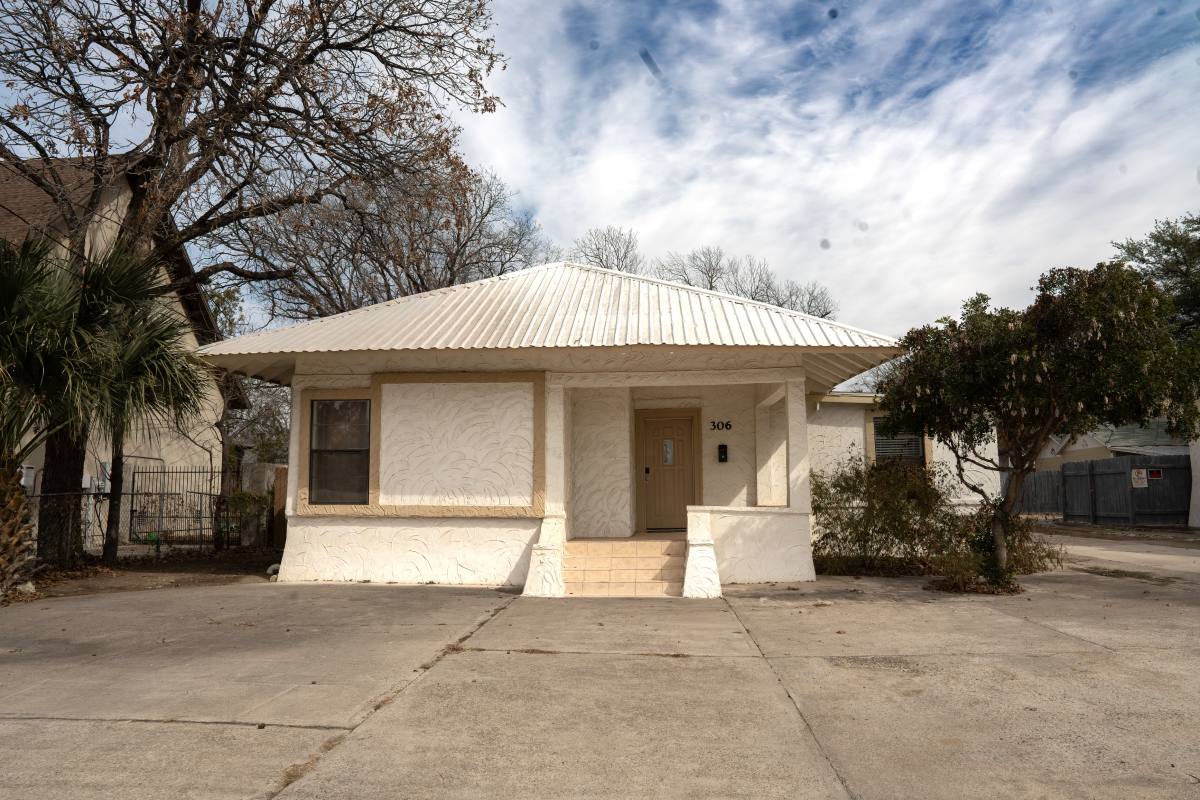 House for rent at 306 Washington St, Del Rio, TX 78840