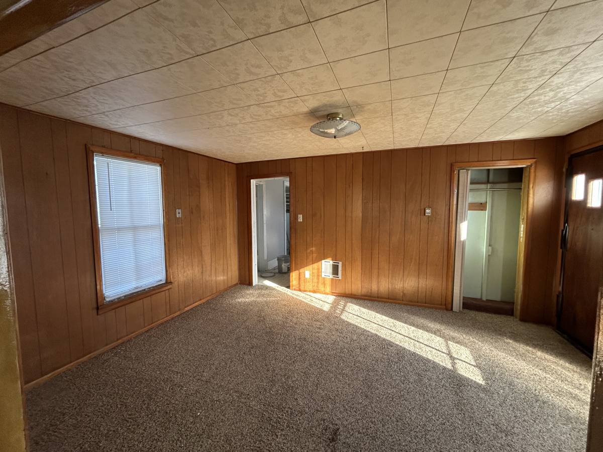 House for rent at 646 3rd St, Valley City, ND 58072