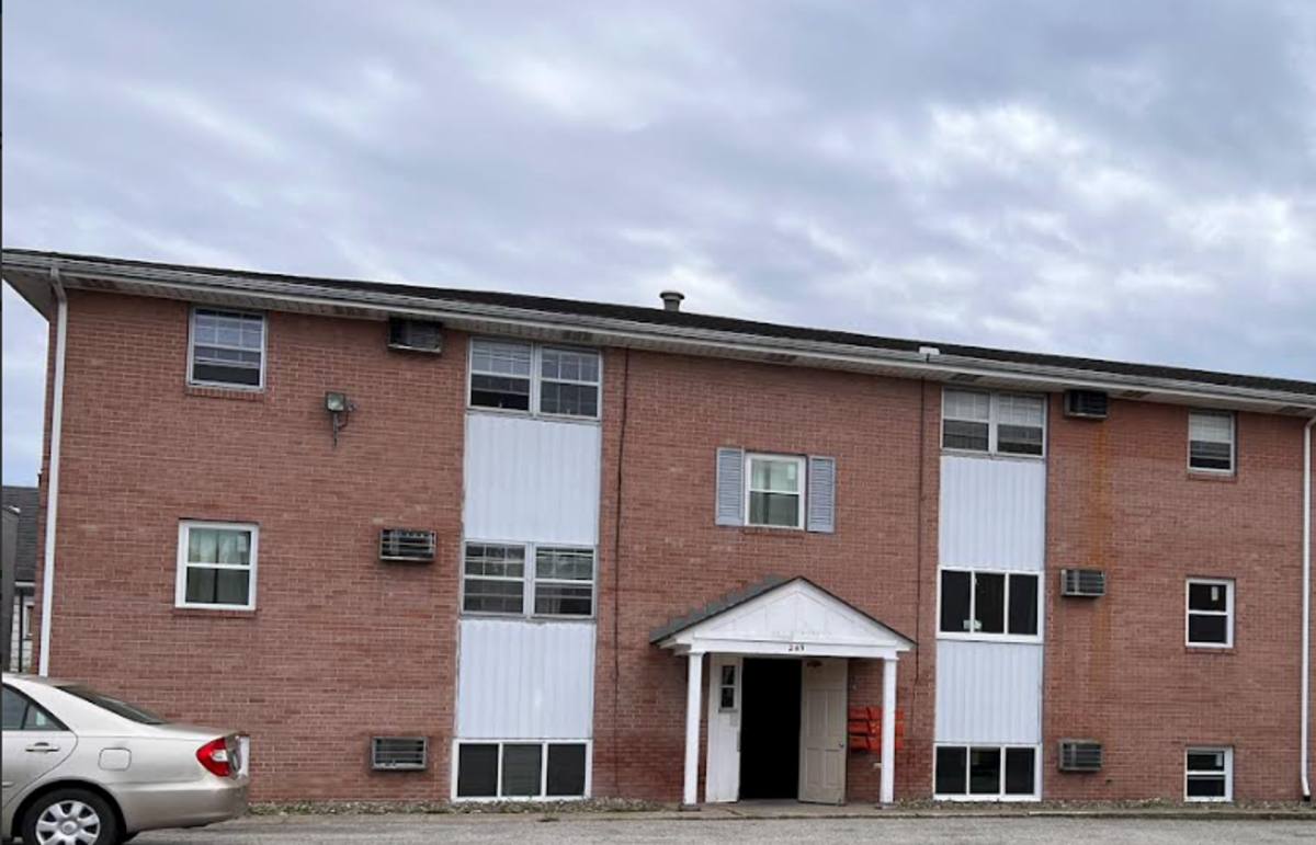 Apartment for rent at 245 Churchill Rd, Girard, OH 44420