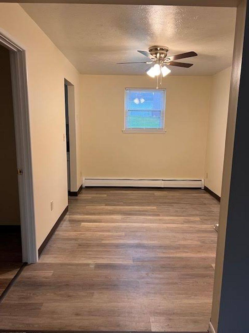 Apartment for rent at 245 Churchill Rd, Girard, OH 44420