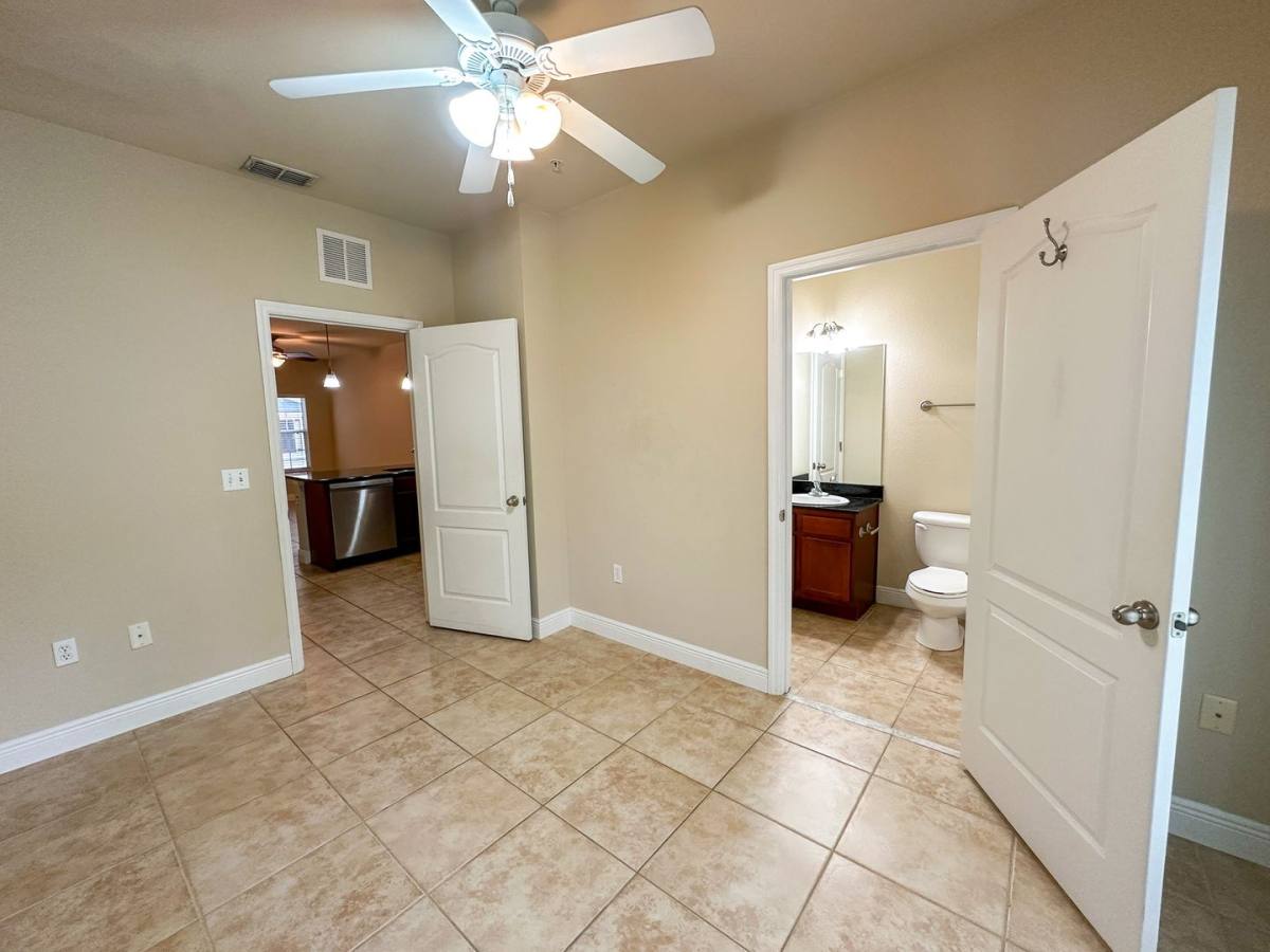 2942 SW 35th Place #33, Gainesville, FL 32608 - Condo for Rent - Image 8