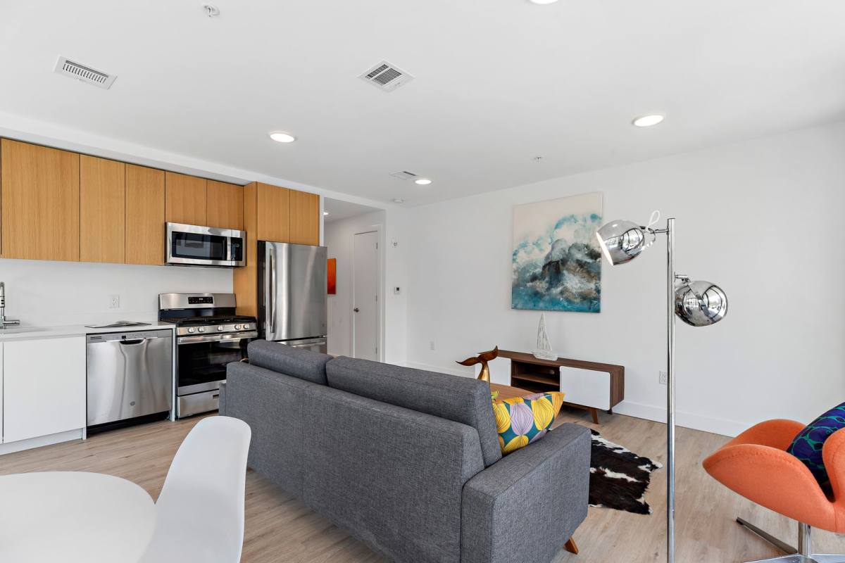 Apartment for rent at 231 32nd St, Weehawken, NJ 07086