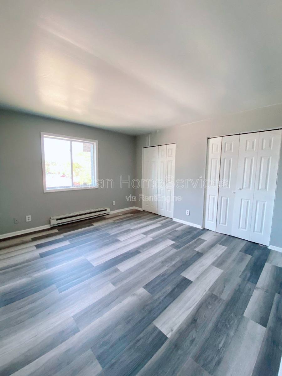 Apartment for rent at 219 Charleston Blvd #5, Macomb, IL 61455
