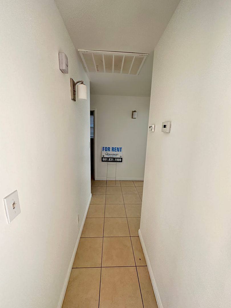 House for rent at 530 Sunset Meadow, Bakersfield, CA 93308