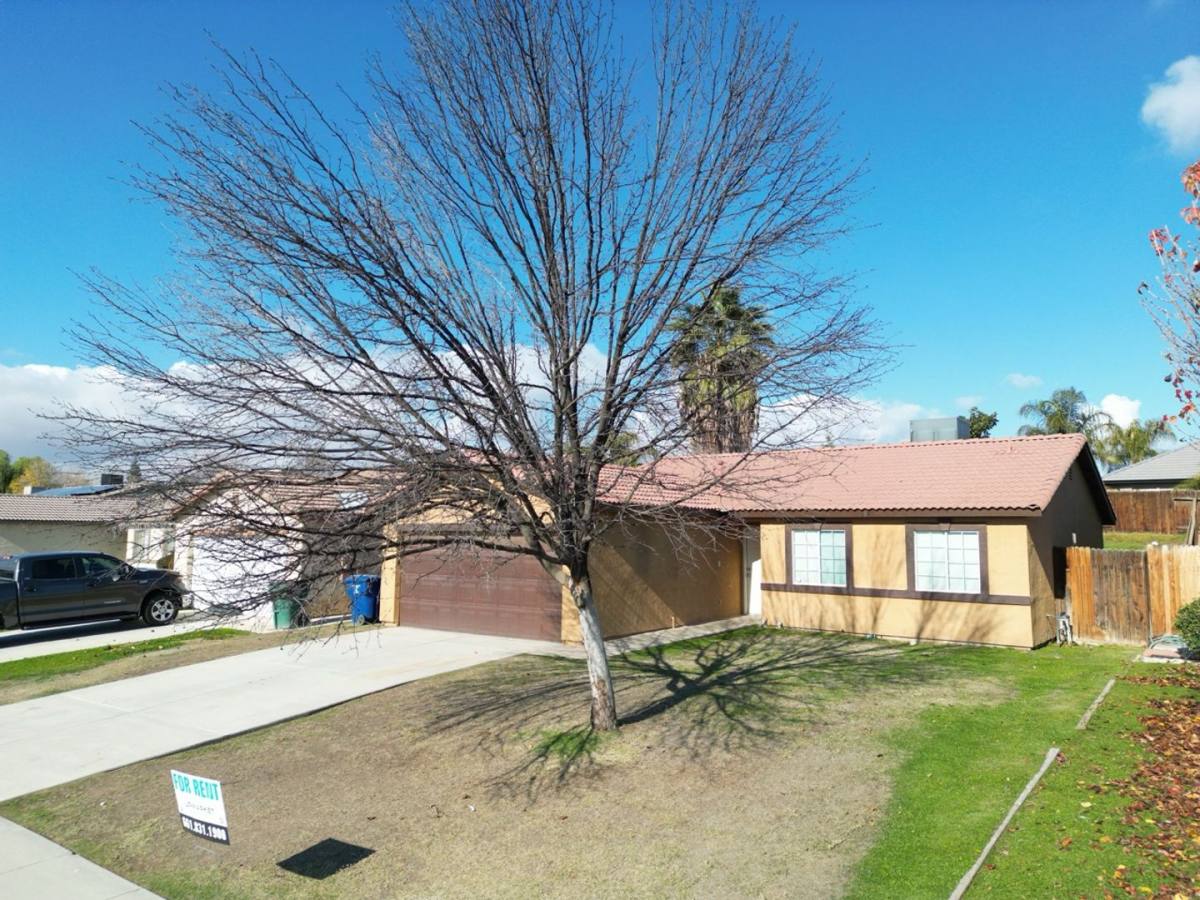 House for rent at 530 Sunset Meadow, Bakersfield, CA 93308