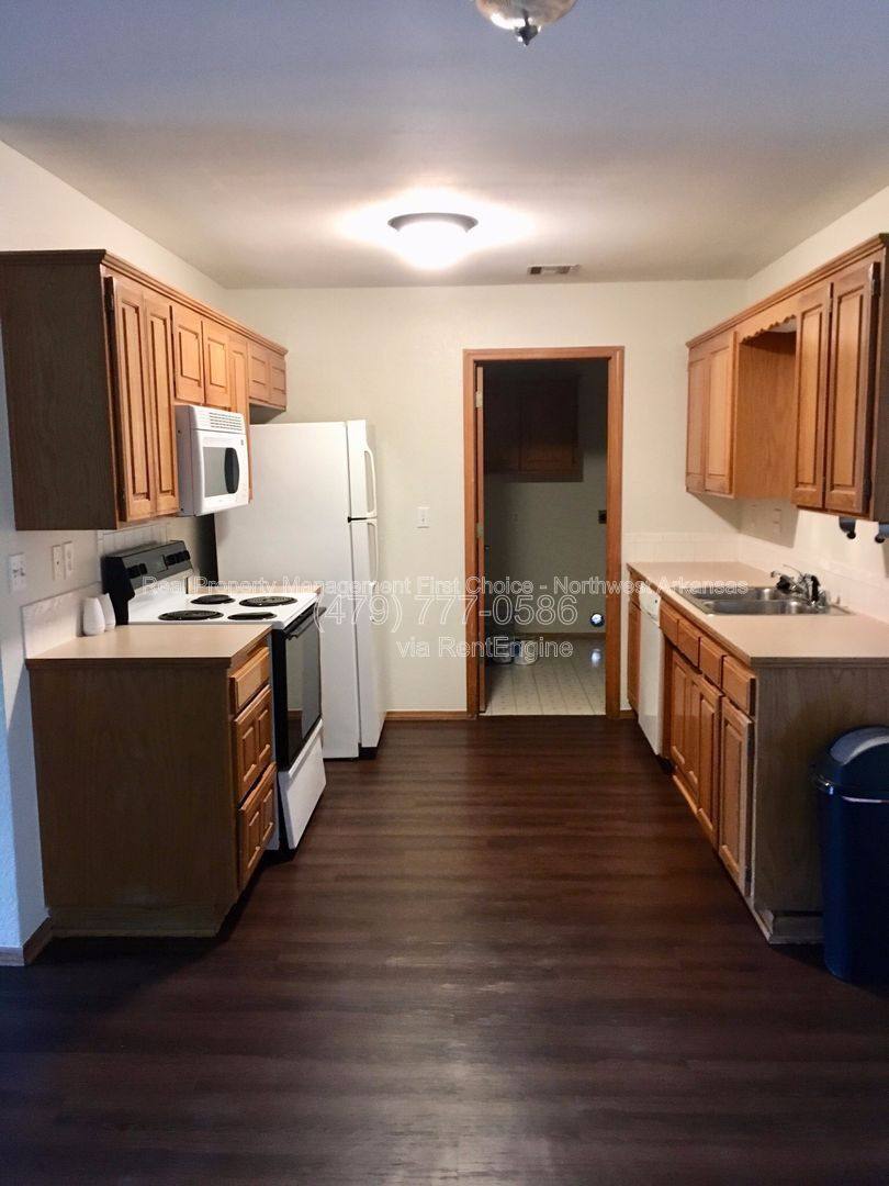 House for rent at 4433 W Cheyenne Dr, Fayetteville, AR 72704