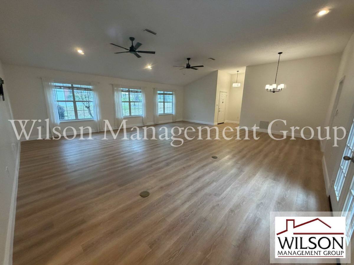 Townhouse for rent at 2535 S Glen Eagles Dr, Deland, FL 32724