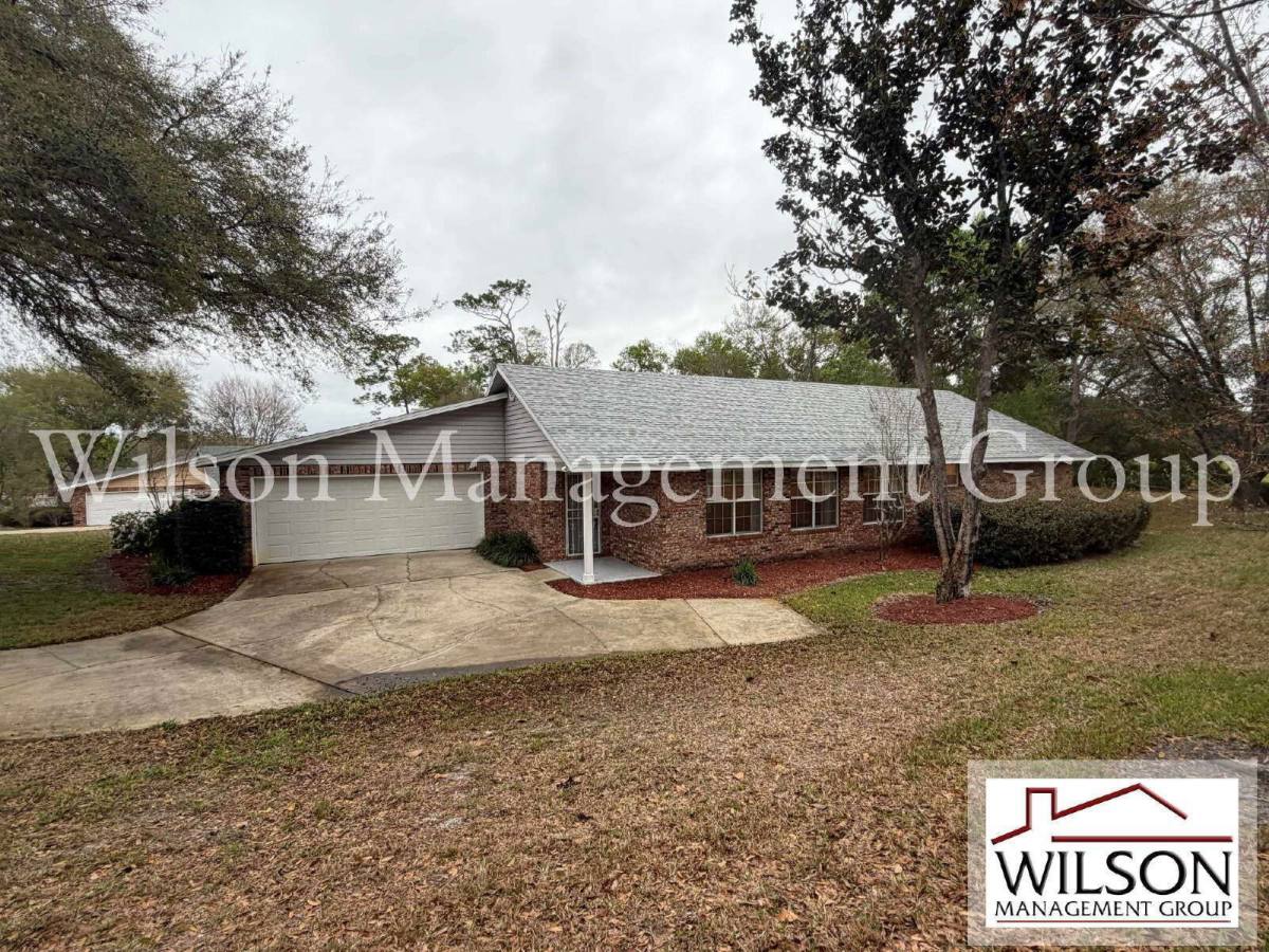 Townhouse for rent at 2535 S Glen Eagles Dr, Deland, FL 32724