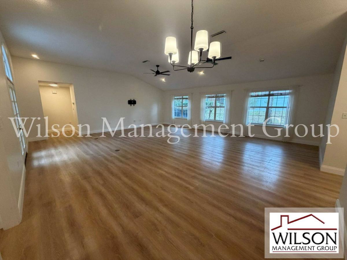 Townhouse for rent at 2535 S Glen Eagles Dr, Deland, FL 32724