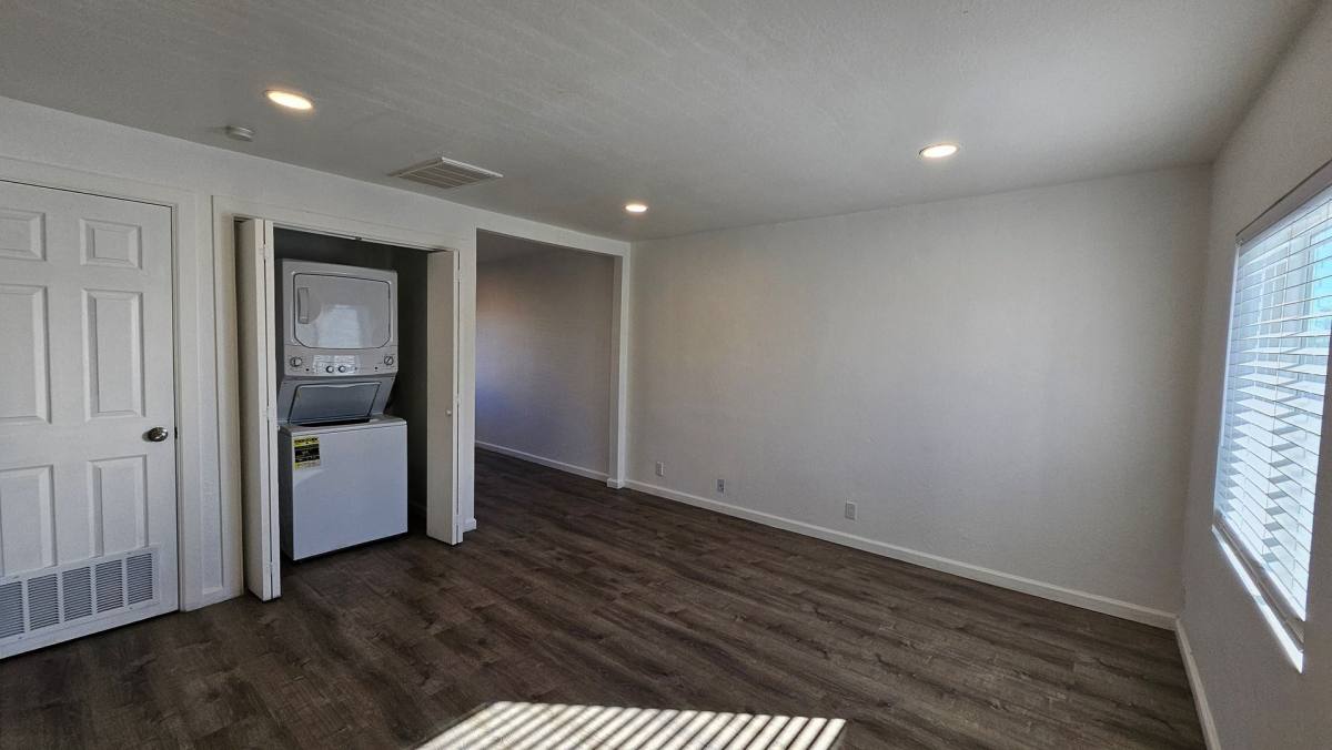Apartment for rent at 219 Candelaria Rd NW, Albuquerque, NM 87107