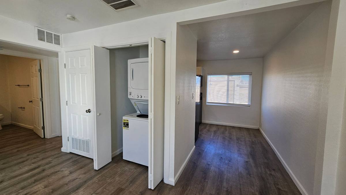 Apartment for rent at 219 Candelaria Rd NW, Albuquerque, NM 87107