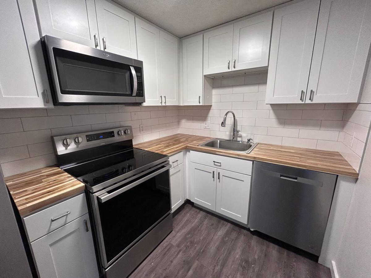 Apartment for rent at 8324 S Park Ave, Tacoma, WA 98408