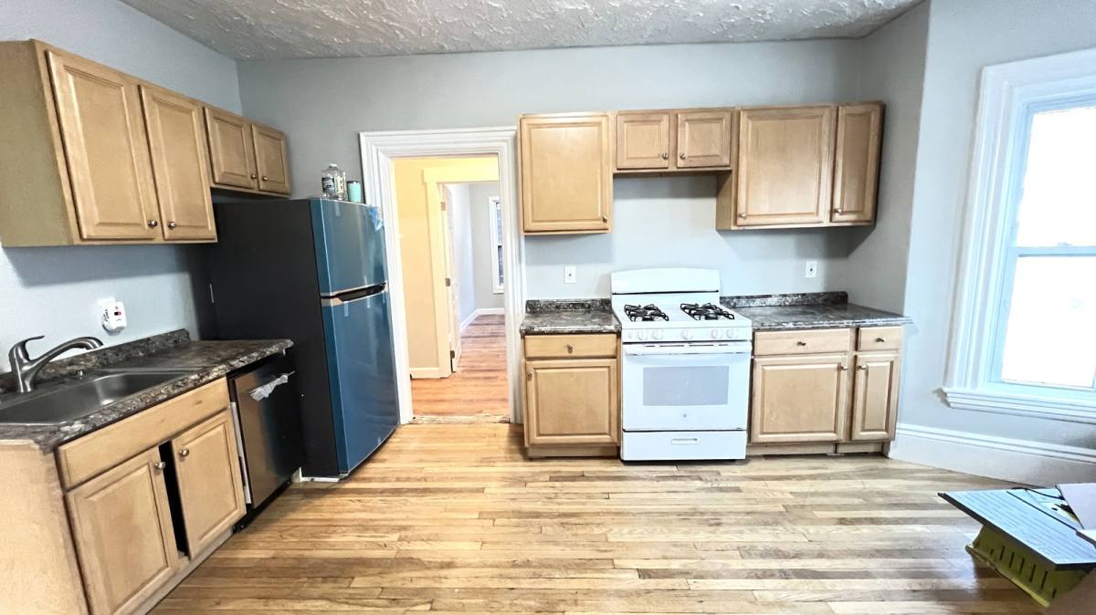 Apartment for rent at 31 Ridgeway St #1, Lynn, MA 01902