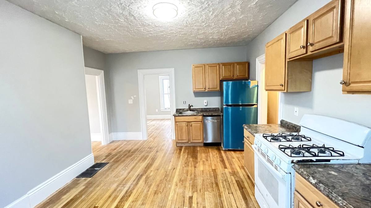 Apartment for rent at 31 Ridgeway St #1, Lynn, MA 01902
