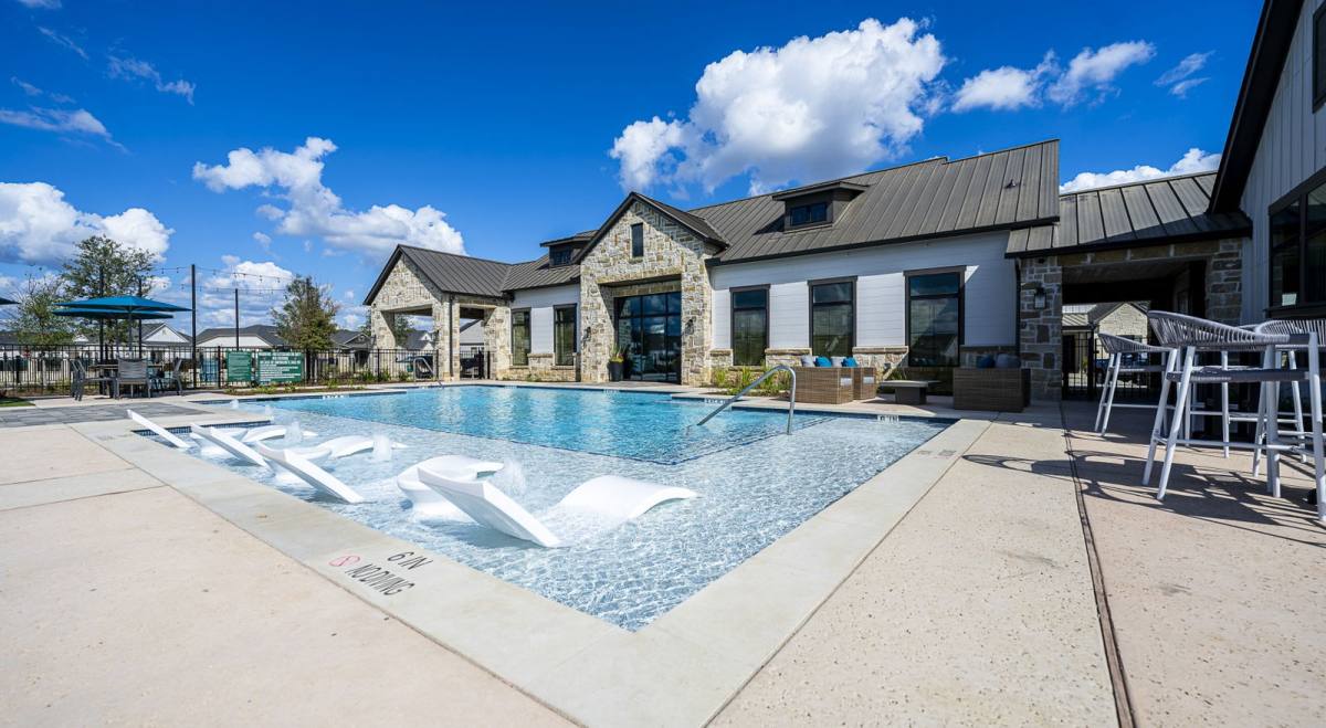 Apartment for rent at 18131 Bluegrass Park Lane, Cypress, TX 77429