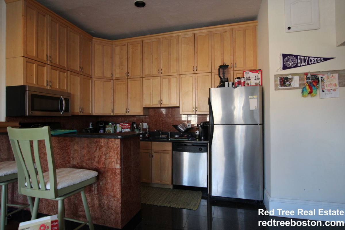 Apartment for rent at 1689 Beacon St #U2, Brookline, MA 02445