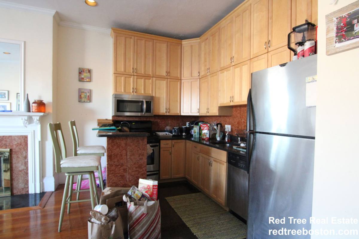 Apartment for rent at 1689 Beacon St #U2, Brookline, MA 02445