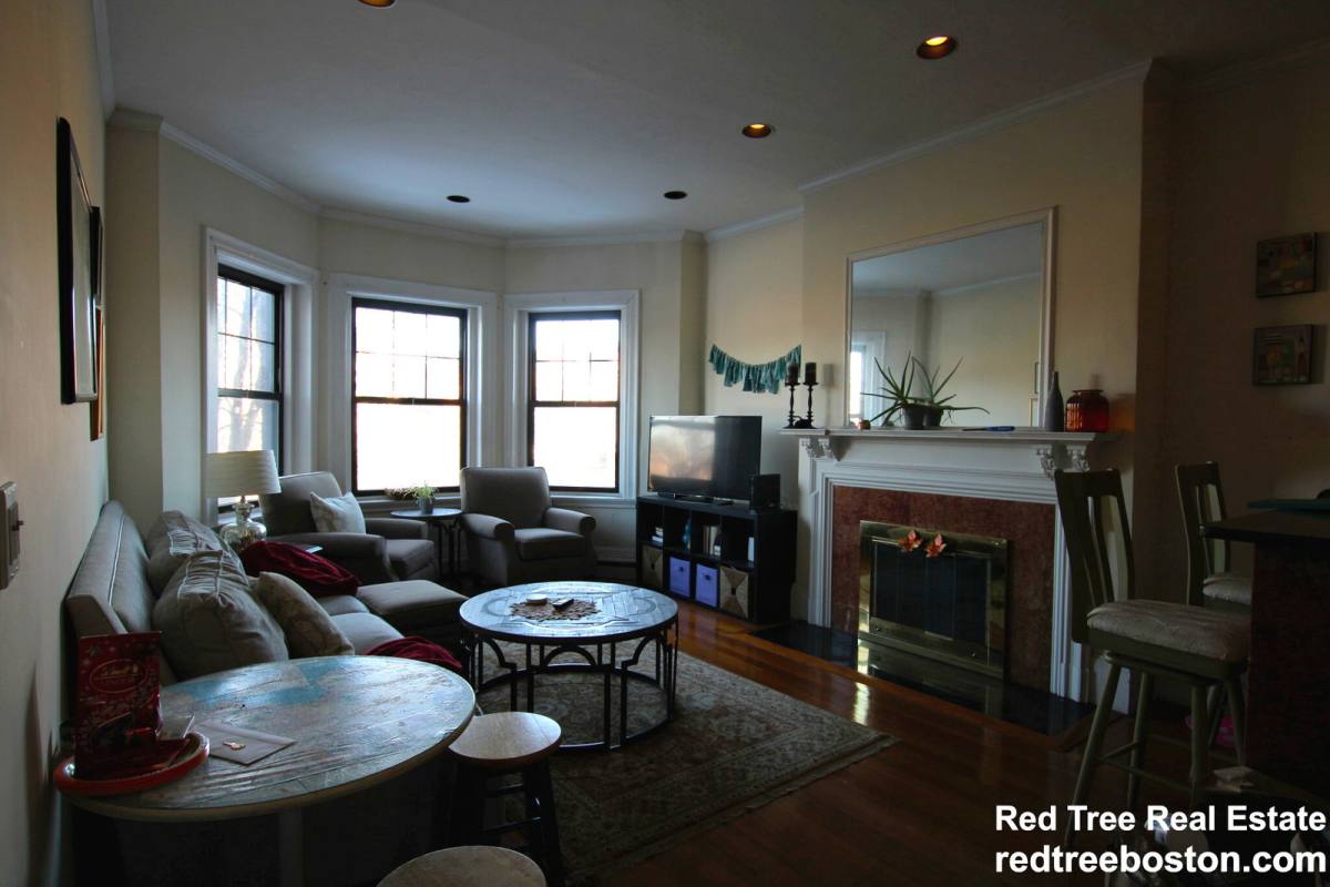 Apartment for rent at 1689 Beacon St #U2, Brookline, MA 02445