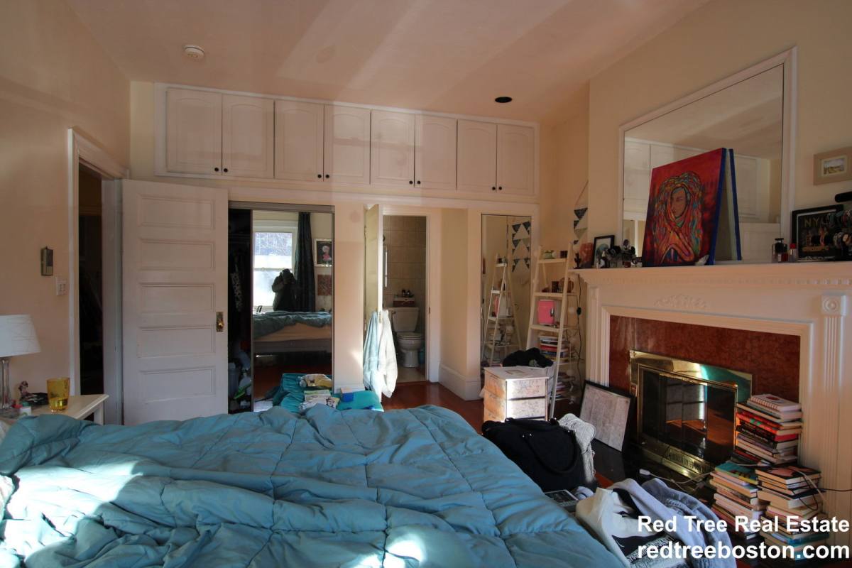 Apartment for rent at 1689 Beacon St #U2, Brookline, MA 02445
