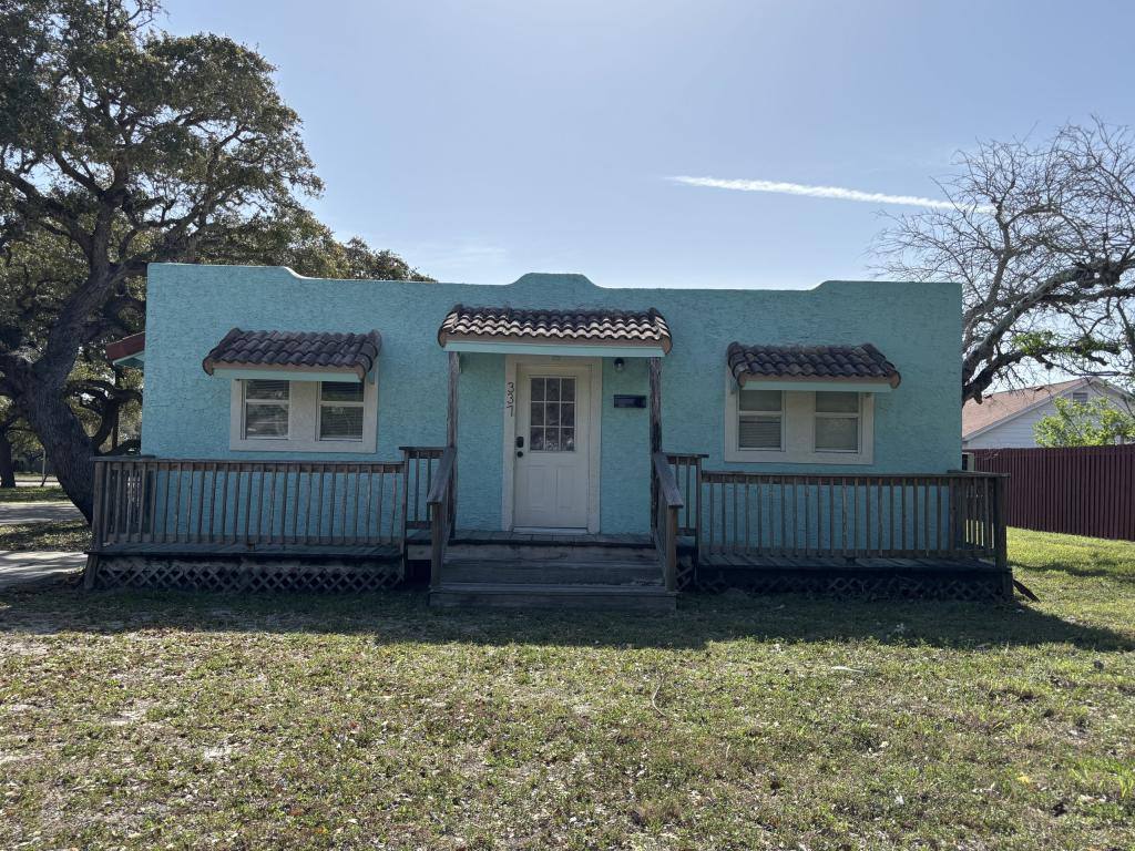 House for rent at 337 S Whitney St, Aransas Pass, TX 78336