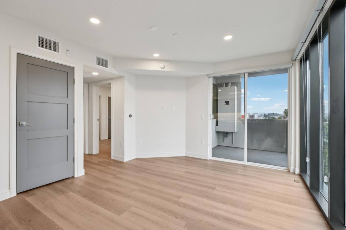 Apartment for rent at 5717 Carlton Way #501, Los Angeles, CA 90028