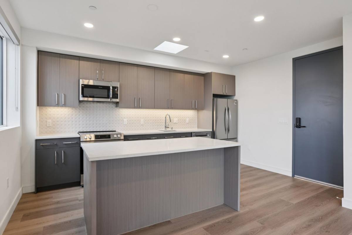 Apartment for rent at 5717 Carlton Way #501, Los Angeles, CA 90028